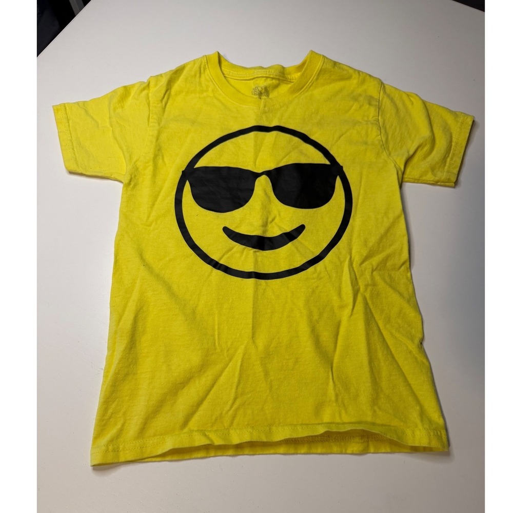 Fruit of the Loom Boys Yellow Sunglasses Emoji Graphic T-Shirt Size S 6/7